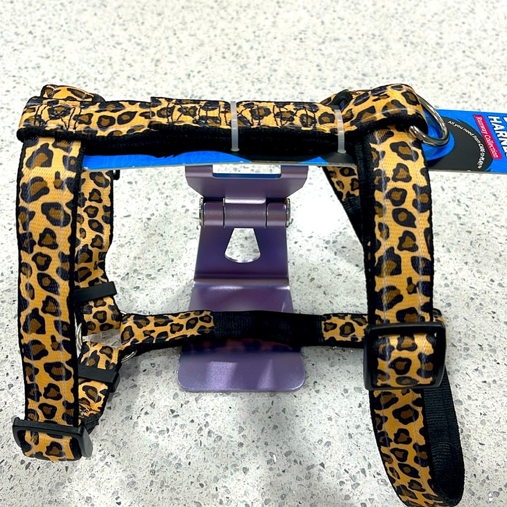 PLAY ON DOG HARNESS SIZE M 18-30 INCH UP TO 50 POUNDS LEOPARD RUNWAY COLLECTION
